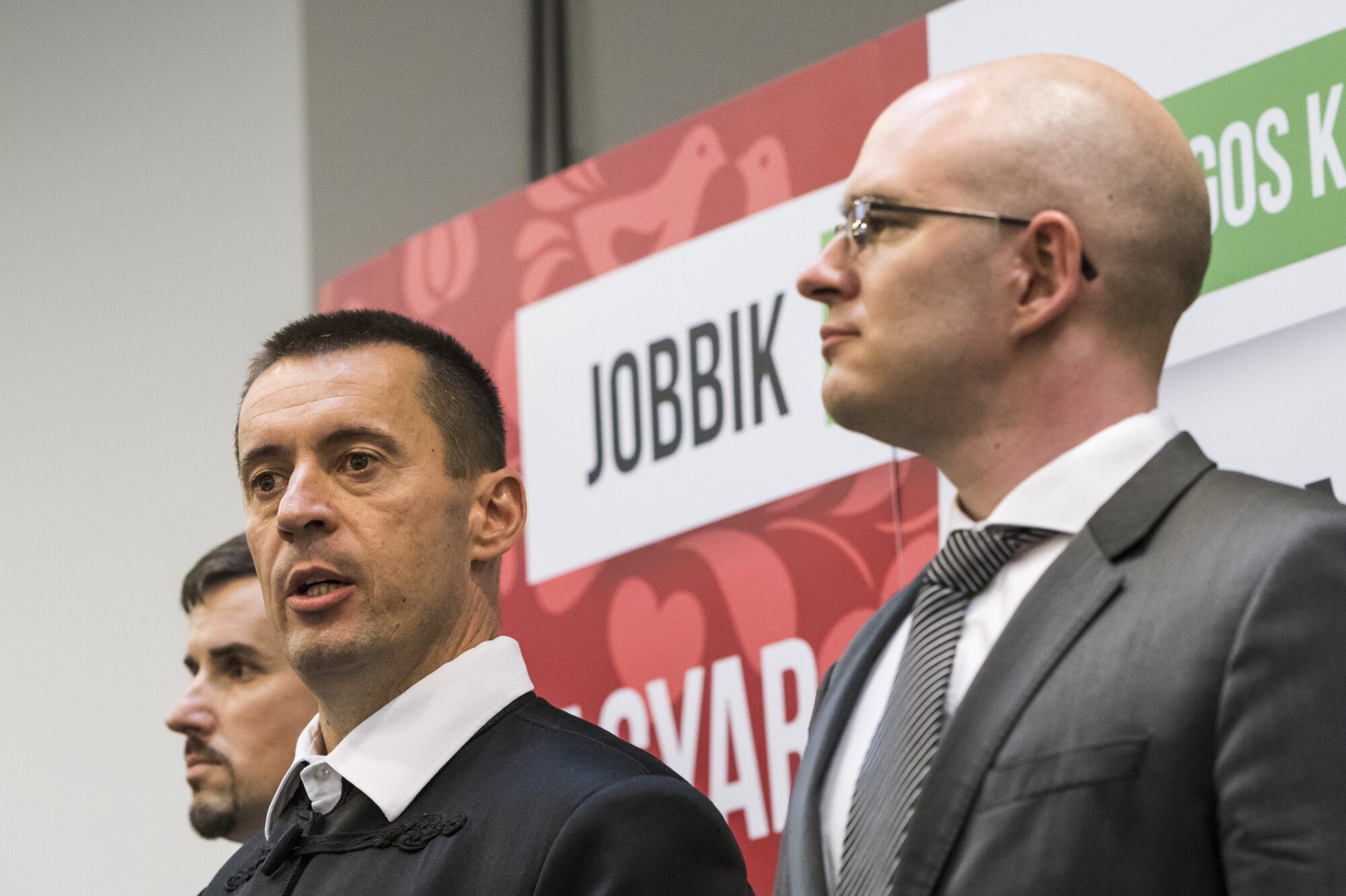 VÁLSÁGBAN VAN A SZAVAZÓIT FOLYAMATOSAN ELVESZTŐ JOBBIK