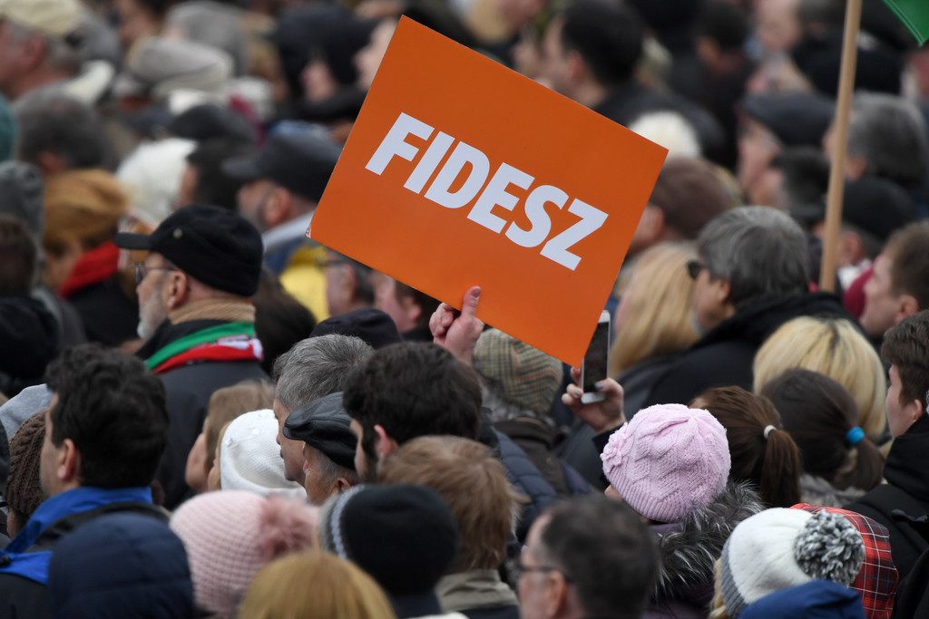 A FIDESZ NYERTE MEG AZ AUGUSZTUST